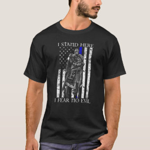 Jag står här och fruktar att ingen EVil Crusader K T Shirt