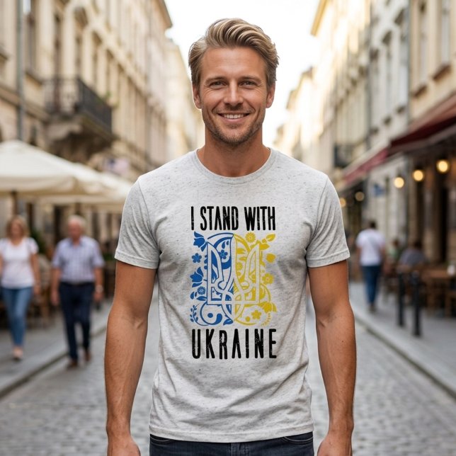 Jag står med Ukraina. Ukrainas treudd. T Shirt (Skapare uppladdad)