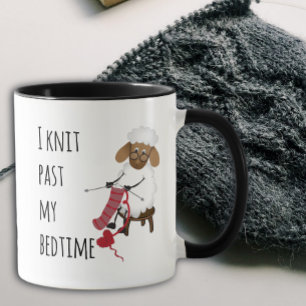 Jag stickar förbi min läggningstid Får Stickningsä Mugg