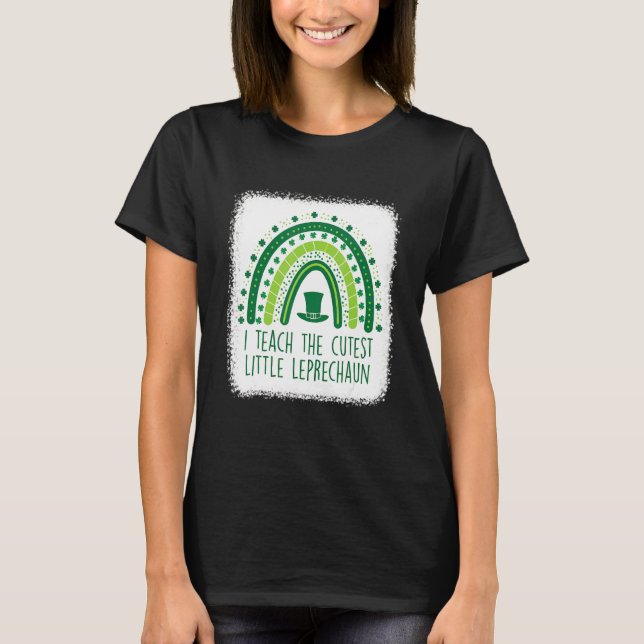 Jag studerar den kutaste lilla Leprechaun Teacher  T Shirt (Framsida)