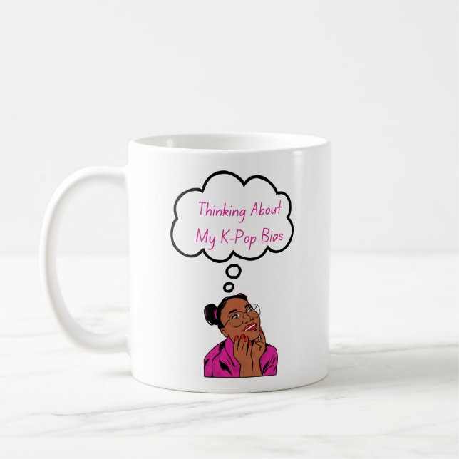 Jag tänker på min K-Pop-bias Kaffemugg (Vänster)