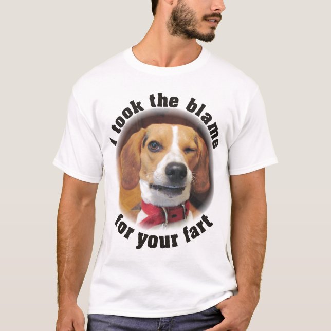 Jag tog klander för din fis som blinkar Beaglehund Tee Shirt (Framsida)