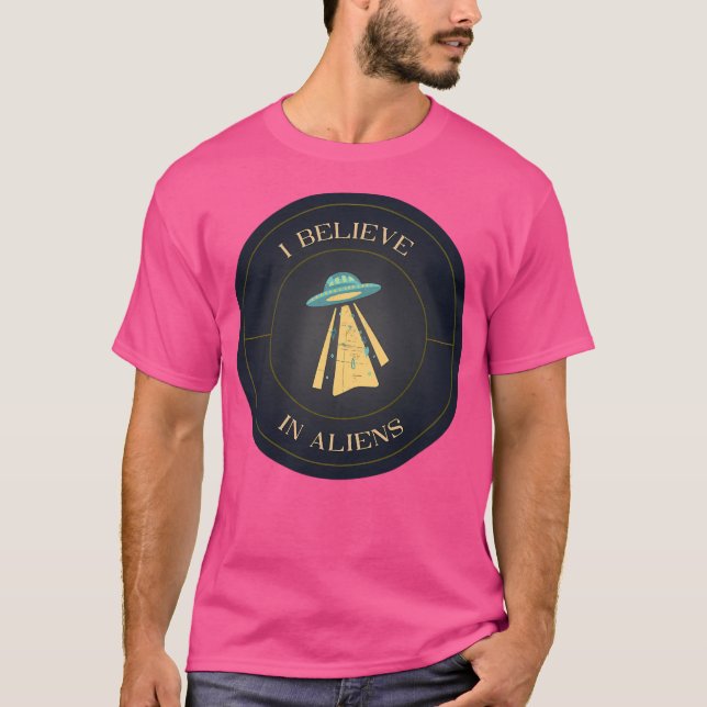 Jag tror på Utomjordingarna Ufo Flies Saucer T Shirt (Framsida)