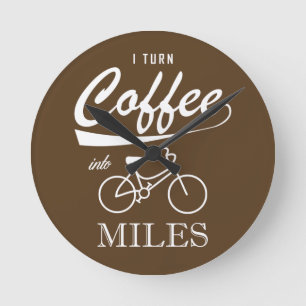 Jag vänder kaffe in i Miles Rund Klocka