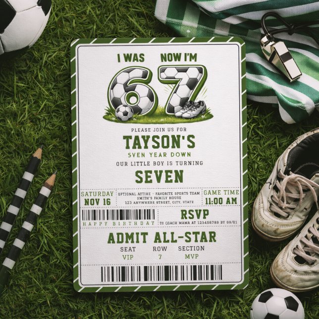 Jag var 6, nu är jag 7 Fotbollsfödelsedag – All-St Inbjudningar (I Was 6, Now I’m 7 Soccer Birthday – All-Star Part)