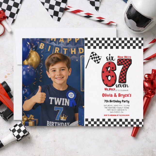 Jag var 6, nu är jag 7 – Tvillingarnas 7-års födel Inbjudningar (I Was 6, Now I’m 7 – Twin 7th Birthday for Kids Invitation
)
