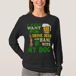 Jag vill bara dricka öl och vänta med min irländsk t shirt
