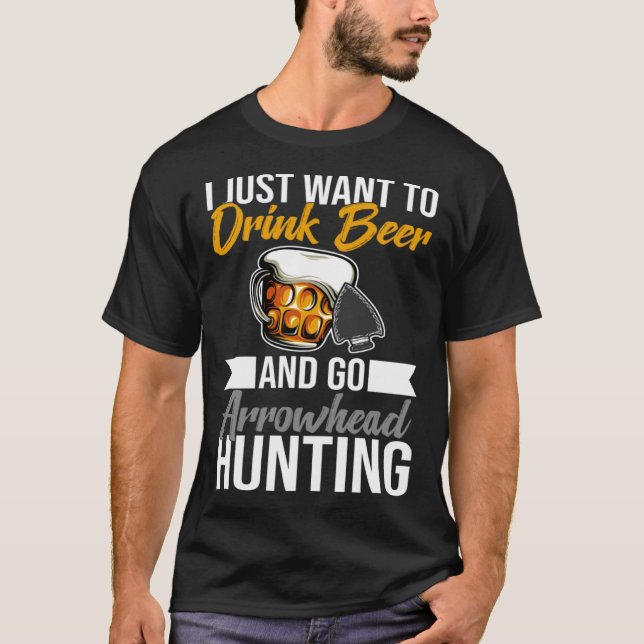 Jag vill bara plundra och jaga Artifact Arrowhad T Shirt (Framsida)
