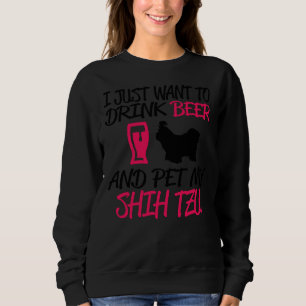 Jag vill dricka öl och äta min Shih Tzu. T Shirt