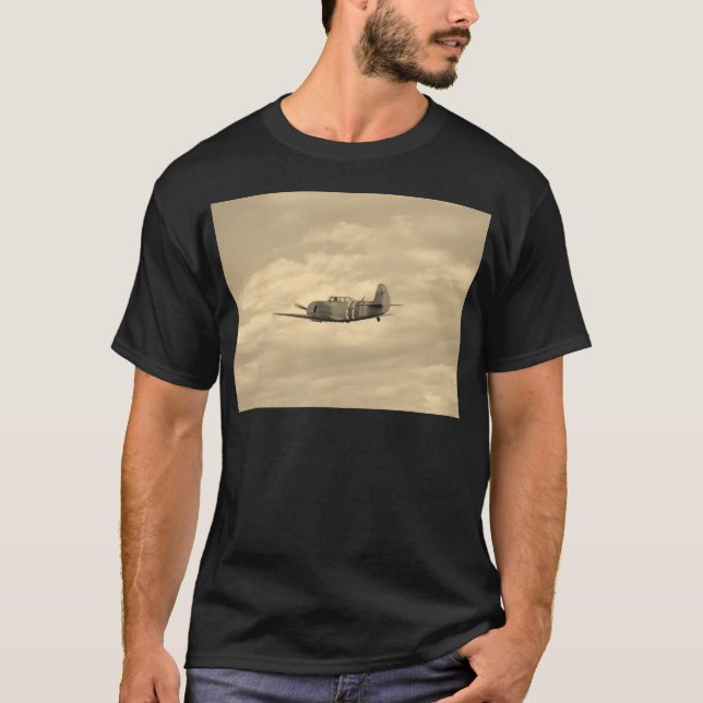 Jak 11 under flygning tee (Framsida)