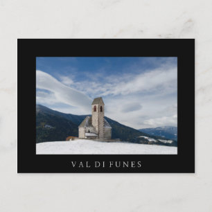 Jakob-kyrkan i Val di Funes svarta vykort