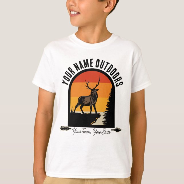 Jakt på ADD NAMN utomhus Hjort Elk Wilderness Camp T Shirt (Framsida)