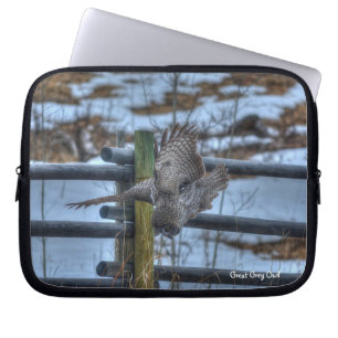 Jakt på Underbart Grått Uggla Raptor Winter Wildli Laptop Sleeve