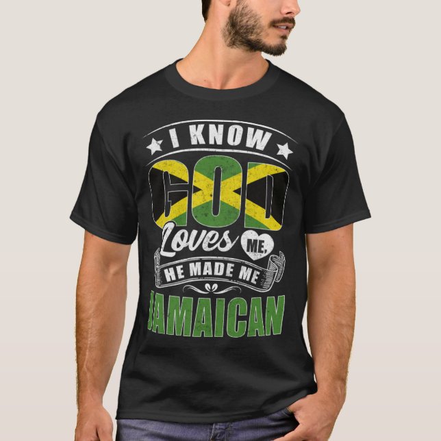 Jamaica Flag God Loves Me  Jamaicans T Shirt (Framsida)