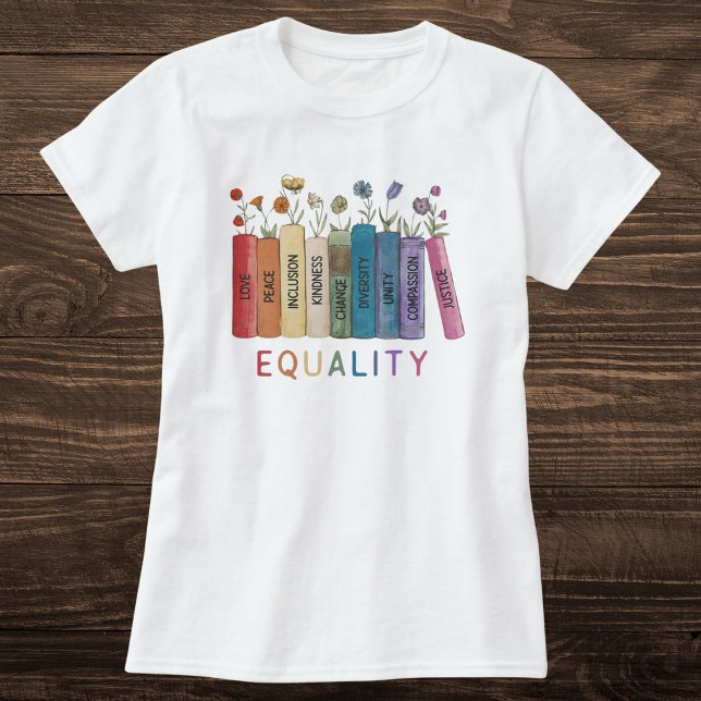 Jämställdhet mellan Bokar och blommor T Shirt (Skapare uppladdad)