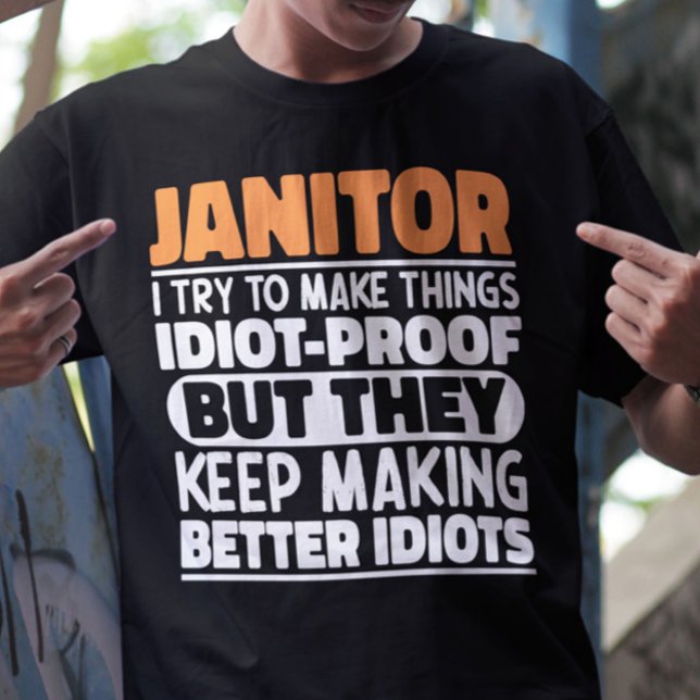 Janredaktör Jag försöker göra Sak Roliga meningar  T Shirt (Skapare uppladdad)