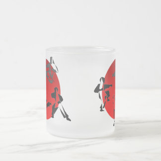 japan för muggkaratekampsportar röd måne frostad glasmugg