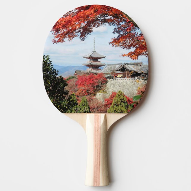 Japan, Kyoto. Kiyomizu-templet i färg under hösten Pingisracket (Framsidan)