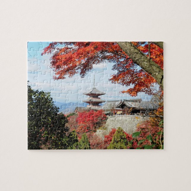 Japan, Kyoto. Kiyomizu-templet i höstfärger Pussel (Horisontell)