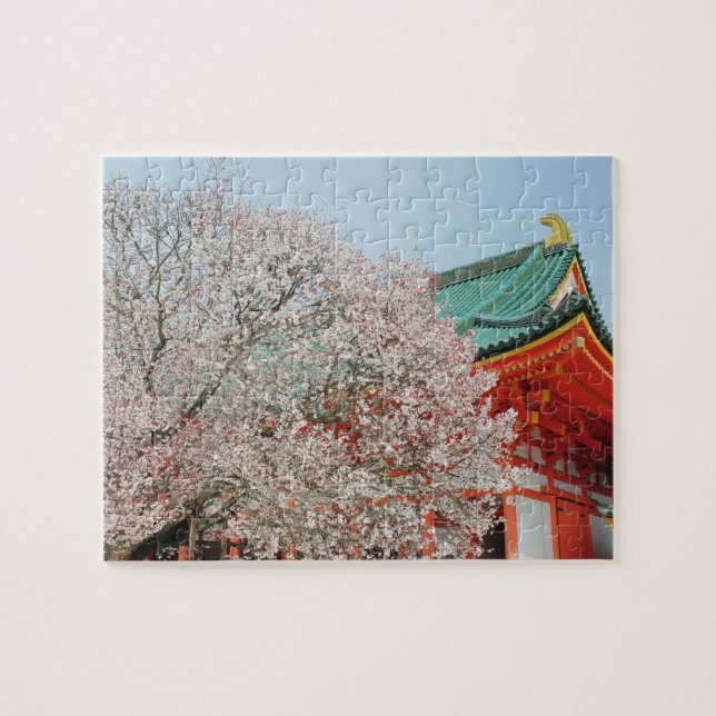 Japan, Kyoto. Shinto-kärlekskörsbär Pussel (Horisontell)