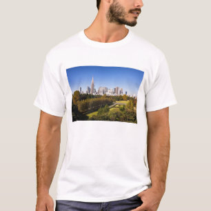 Japan. Tokyo. Shinjuku District Siluett och T Shirt