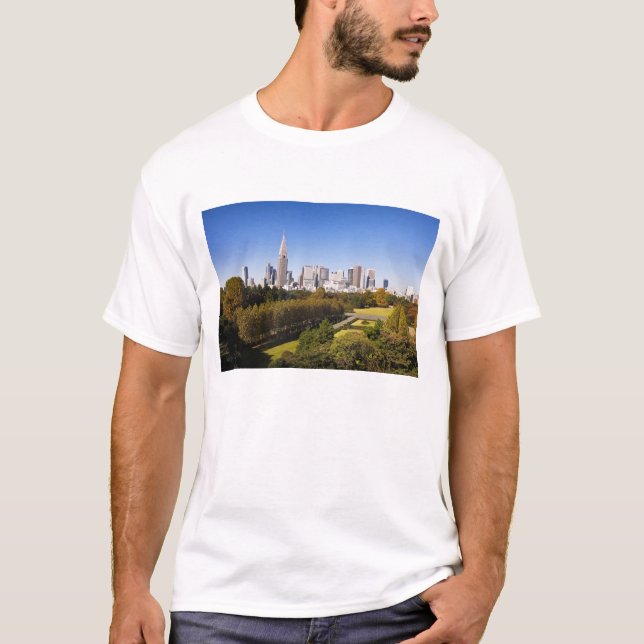 Japan. Tokyo. Shinjuku District Skyline och T Shirt (Framsida)