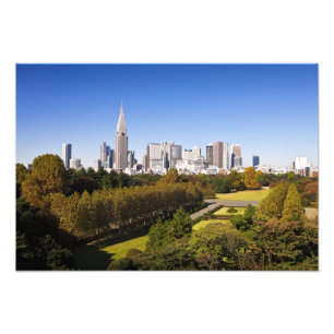 Japan. Tokyo. Shinjuku stadsdels siluett och Fototryck