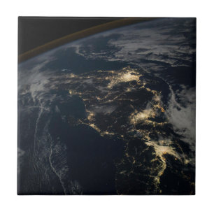 Japans stad Ljus på natten. Kakelplatta