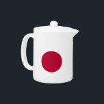 Japansk Flagga Tekanna<br><div class="desc">Lägg till ett litet japanskt pride i din tesamling med vår exklusiv tekanna med Japans flagga! Denna tekanna är mycket detaljerad och är mer än bara en funktionell fråga. Den är en firande av kulturarvet och elegantens utformning. Den slående bilderna visningar på ett framträdande sätt den ikoniska japanska flagga och...</div>