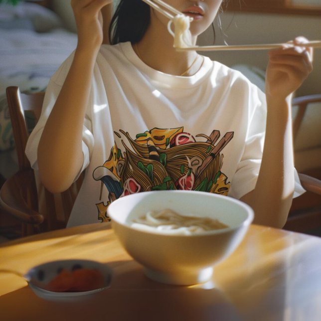 Japansk noodlkonst av vimisk Multifärgad T Shirt (Skapare uppladdad)