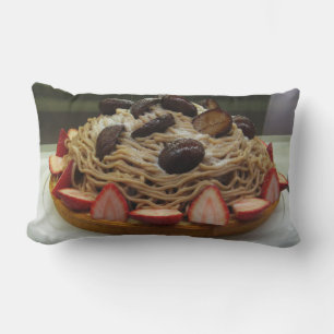 Japansk spaghetti och jordgubbskädda lumbarkudde