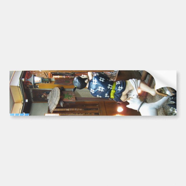 Japanska Humor - Hund Pulling Byxor Down Bildekal (Framsidan)