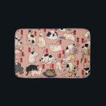 japanska katter Ukiyo-e Funny kattunge Badrumsmatta<br><div class="desc">Den här bilden baseras på ukiyo-e Cats-utskriften från den japanska tryckkonstanten Utagawa Kuniyoshi (1797-1861). Den här antika ukiyo-e-utskriften har femtiofem katter som verkar göra alla sorters kattunge sak. Katter som föreslås som 53 Station i Tōkaidō,  1850</div>