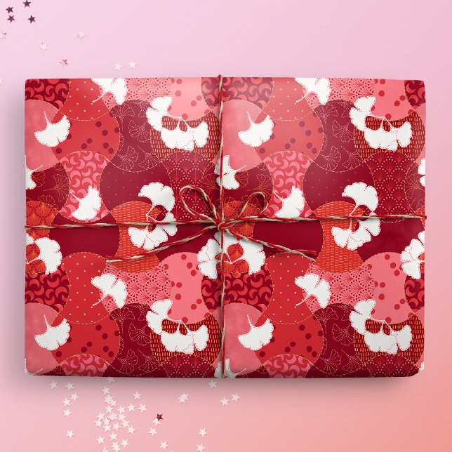 Japanska Kimono Mönster Red Ginkgo Patchwork Presentpapper (Ginkgo Patchwork Gift Mockup)