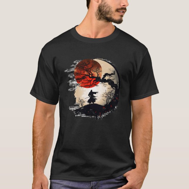 Japanska Samurai Cherry Blommar Red Måne Träd L T Shirt (Framsida)