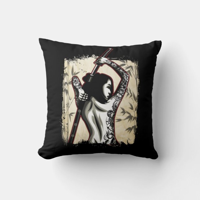 Japanska Samurai Girl Tattooed Female Warrior Kudde (Framsida)