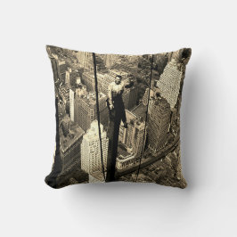 Järnarbetare vinkar från 88:e våningen Empire Stat Kudde