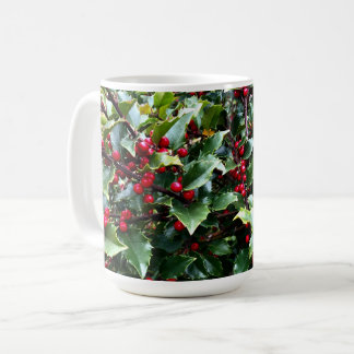 Järnekblad och bär kaffemugg