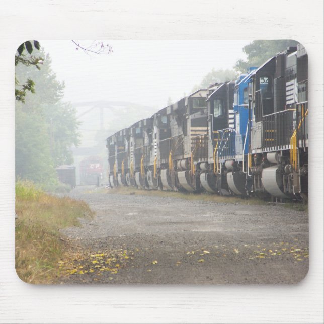 Järnväglokomotiv i misten musmatta (Framsidan)