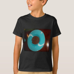 Java Vibes: kaffebönor och cyan Blue Bowl Art T-shirt