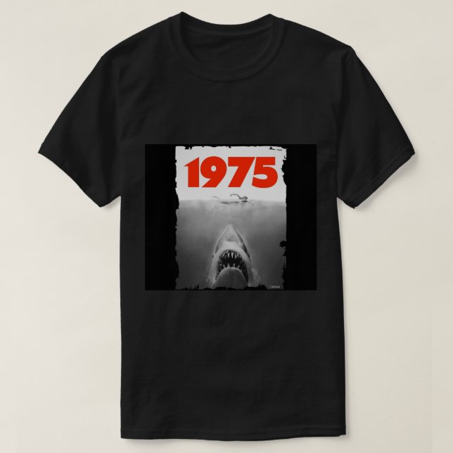 Jaws 1975 fan art Shower Curtain.png T Shirt (Design framsida)