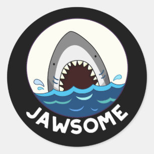 Jawsome Funny Shark Teeth Pun Mörk BG Runt Klistermärke