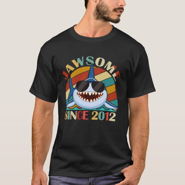 Jawsome sedan 2012 Shark Fantastisk Birthday Retro T Shirt (Framsida)