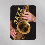 Jazzman Plutgående Guld Saxophone Magnet<br><div class="desc">För jazz Music fläkt! 3 x 4 tum,  flexibel,  dekorativ magnet för hemmet eller kontoret som har en fotobild av en jazzman som spelar upp sin tidsbeständiga,  guld färgad,  tenor saxophone horn med ord,  "JAZZ" tryckt i guld färgad block brev.</div>