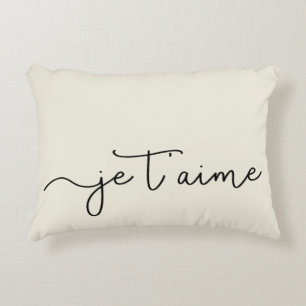 Je T'aime fransk typografisvart på Ecru Prydnadskudde