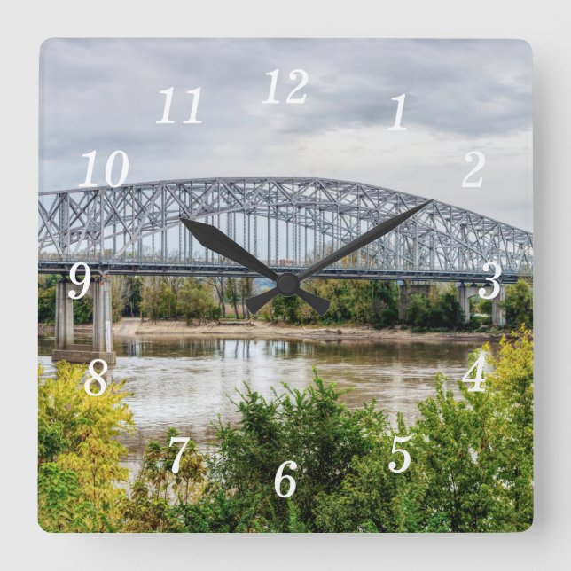 Jeff City Bridge Wall Clock Fyrkantig Klocka (Framsida)