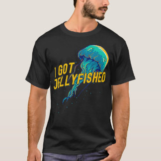 Jellyfish Swimming I Har Jellyfish Sting Cute Lo T Shirt