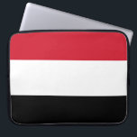 Jemen Flagga Laptop Sleeve<br><div class="desc">Jemens flagga är ett vågräts triband. Den använda färgen i flagga är röd,  vit,  svart. Andelen Jemen-flagga är 2:3. Jemens Flagga antogs 1990. Den första användan av den nuvarande utformningen av flagga var 1990.</div>