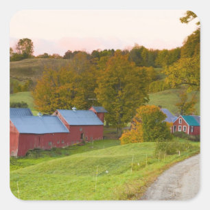 Jenne Farm i Woodstock, Vermont. Höst. Fyrkantigt Klistermärke