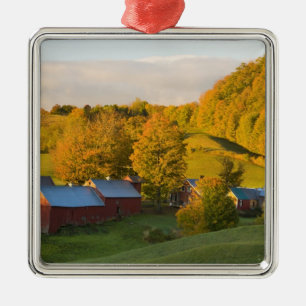 Jennegården i Woodstock, Vermont. Höst. 2 Julgransprydnad Metall